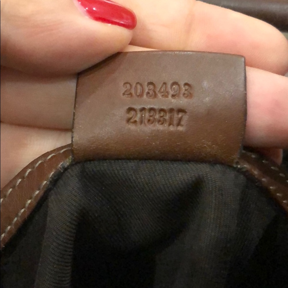 Authentic Gucci Shoulder Bag - Picture 6 of 8